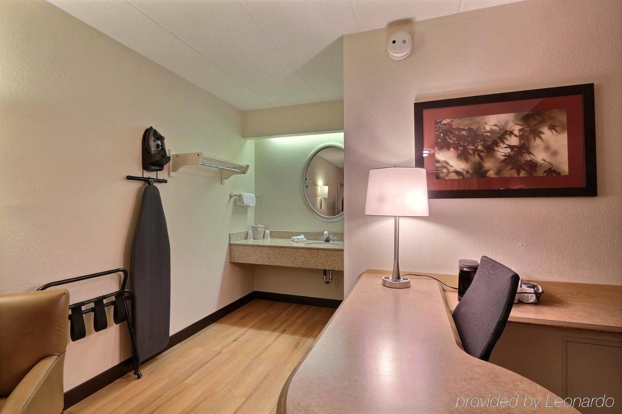 Red Roof Inn Detroit - Plymouth/Canton Dış mekan fotoğraf